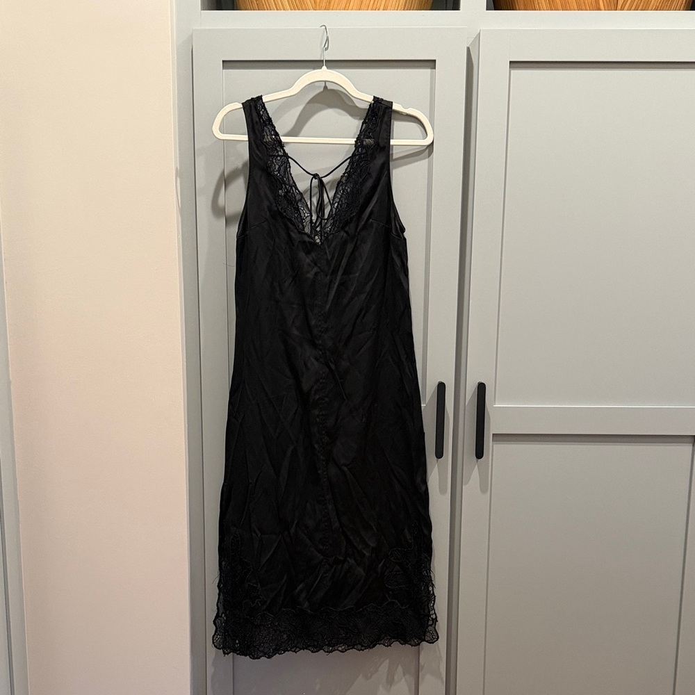 H&M Elegant Black Midi Dress